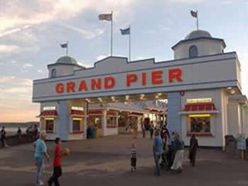 Nook And Harbour & * Weston-super-Mare